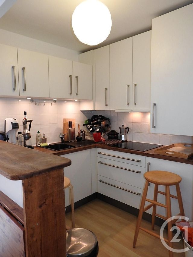 Appartement F2 &agrave; louer - 2 pi&egrave;ces - 40 m2 - Paris - 75019 - ILE-DE-FRANCE