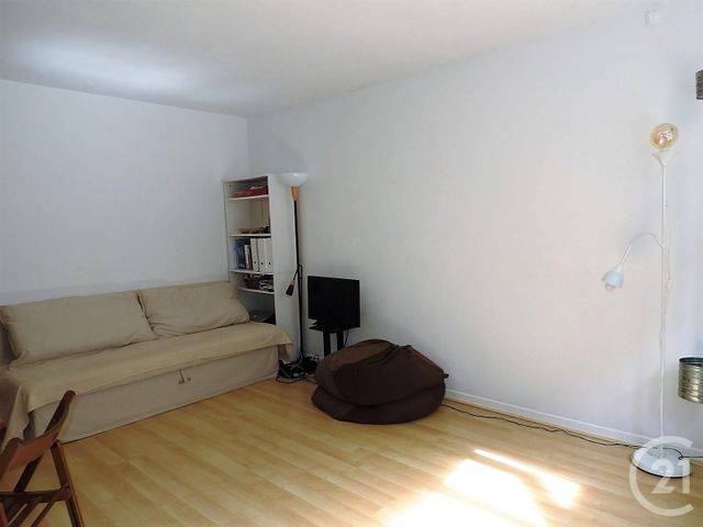 Appartement F2 &agrave; louer - 2 pi&egrave;ces - 40 m2 - Paris - 75019 - ILE-DE-FRANCE