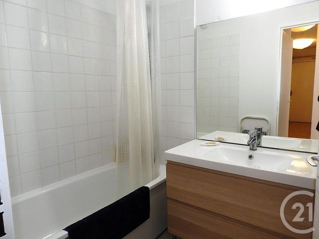 Appartement F2 &agrave; louer - 2 pi&egrave;ces - 40 m2 - Paris - 75019 - ILE-DE-FRANCE