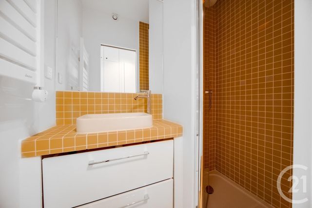 Appartement F2 &agrave; louer - 2 pi&egrave;ces - 35 m2 - Paris - 75019 - ILE-DE-FRANCE