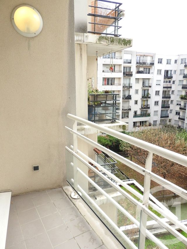 Appartement F2 &agrave; louer - 2 pi&egrave;ces - 59,55 m2 - Paris - 75019 - ILE-DE-FRANCE