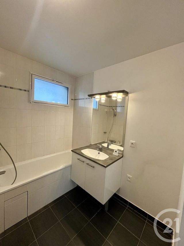 Appartement F2 &agrave; louer - 2 pi&egrave;ces - 38,70 m2 - Gennevilliers - 92 - ILE-DE-FRANCE