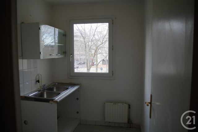 Appartement F2 &agrave; louer - 2 pi&egrave;ces - 41,20 m2 - Gennevilliers - 92 - ILE-DE-FRANCE