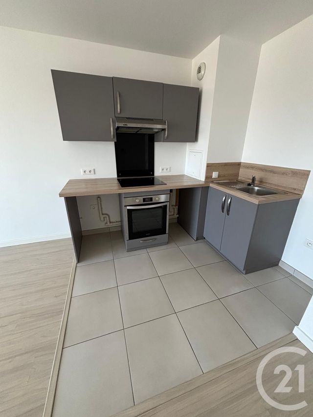 Appartement F2 &agrave; louer - 2 pi&egrave;ces - 40 m2 - Jouy Le Moutier - 95 - ILE-DE-FRANCE