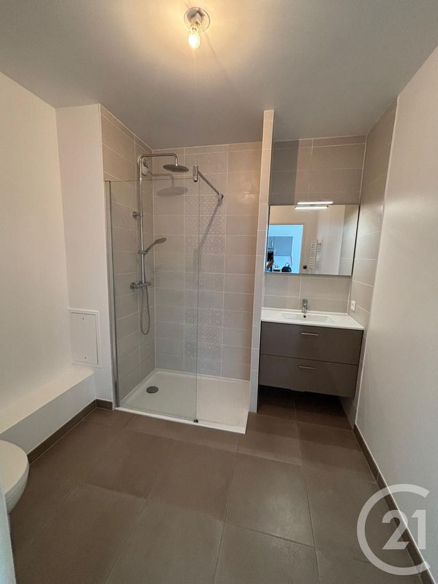 Appartement F2 &agrave; louer - 2 pi&egrave;ces - 40 m2 - Jouy Le Moutier - 95 - ILE-DE-FRANCE