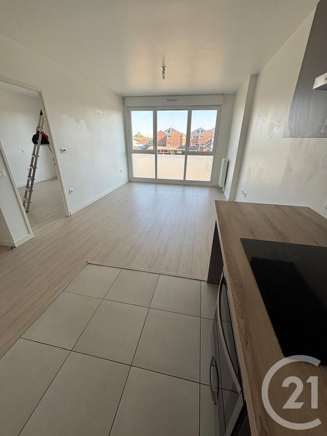 Appartement F2 &agrave; louer - 2 pi&egrave;ces - 40 m2 - Jouy Le Moutier - 95 - ILE-DE-FRANCE