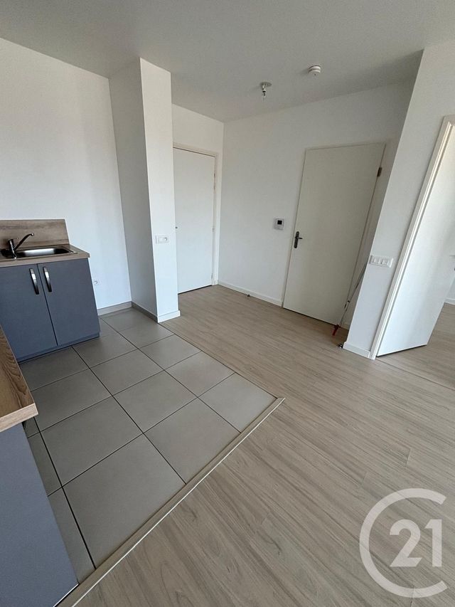 Appartement F2 &agrave; louer - 2 pi&egrave;ces - 40 m2 - Jouy Le Moutier - 95 - ILE-DE-FRANCE