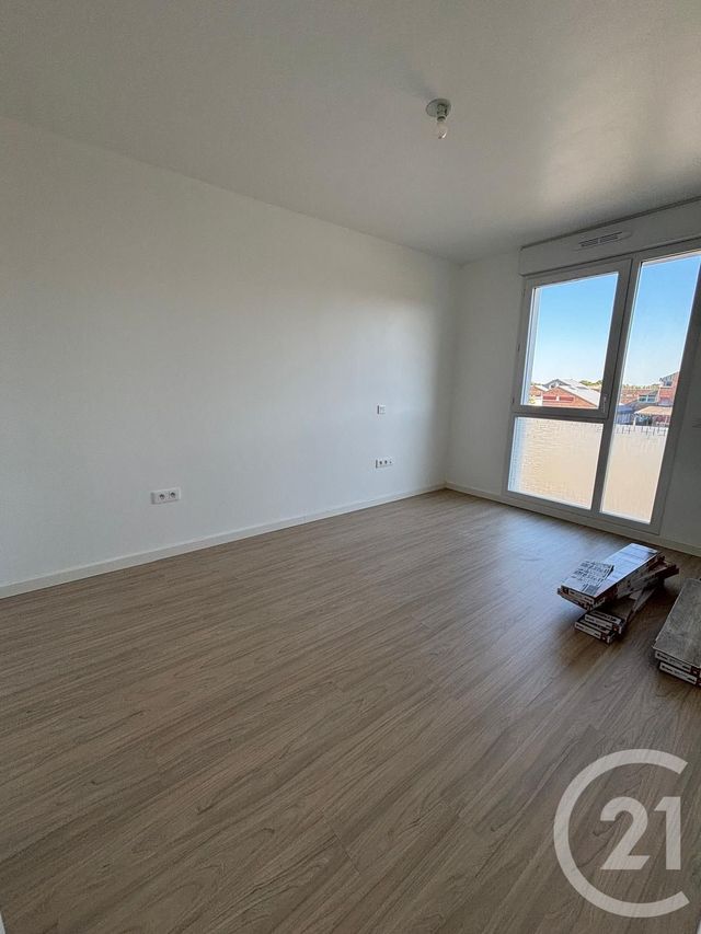 Appartement F2 &agrave; louer - 2 pi&egrave;ces - 40 m2 - Jouy Le Moutier - 95 - ILE-DE-FRANCE
