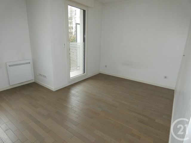 Appartement Studio &agrave; louer - 1 pi&egrave;ce - 30,42 m2 - Courbevoie - 92 - ILE-DE-FRANCE
