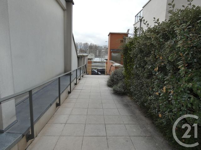 Appartement Studio &agrave; louer - 1 pi&egrave;ce - 30,42 m2 - Courbevoie - 92 - ILE-DE-FRANCE