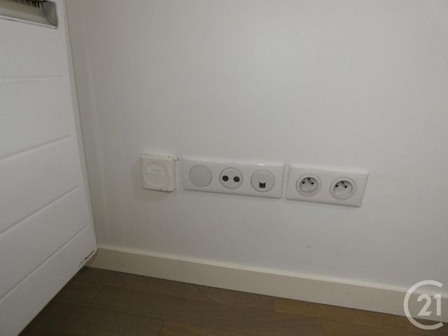 Appartement Studio &agrave; louer - 1 pi&egrave;ce - 30,42 m2 - Courbevoie - 92 - ILE-DE-FRANCE