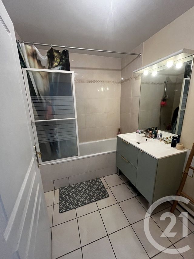 Appartement F3 à vendre - 3 pièces - 60 m2 - Gennevilliers - 92 - ILE-DE-FRANCE