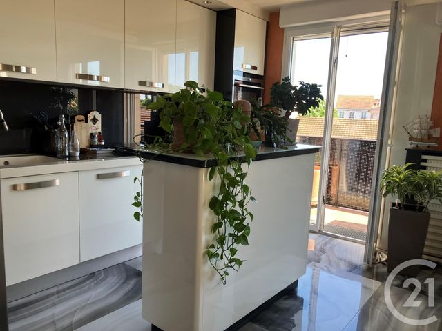 Appartement F3 à vendre - 3 pièces - 67 m2 - Gennevilliers - 92 - ILE-DE-FRANCE