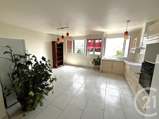 Appartement F3 à vendre - 3 pièces - 55 m2 - Villeneuve La Garenne - 92 - ILE-DE-FRANCE