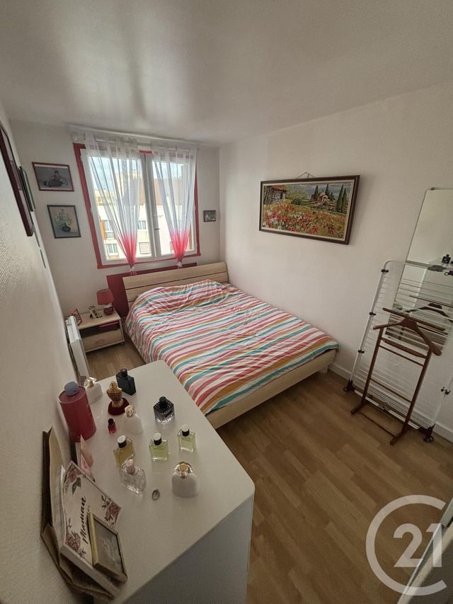 Appartement F3 à vendre - 3 pièces - 55 m2 - Villeneuve La Garenne - 92 - ILE-DE-FRANCE