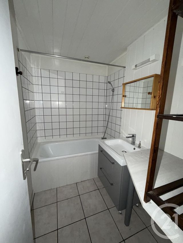 Maison &agrave; louer - 2 pi&egrave;ces - 42,75 m2 - Gennevilliers - 92 - ILE-DE-FRANCE