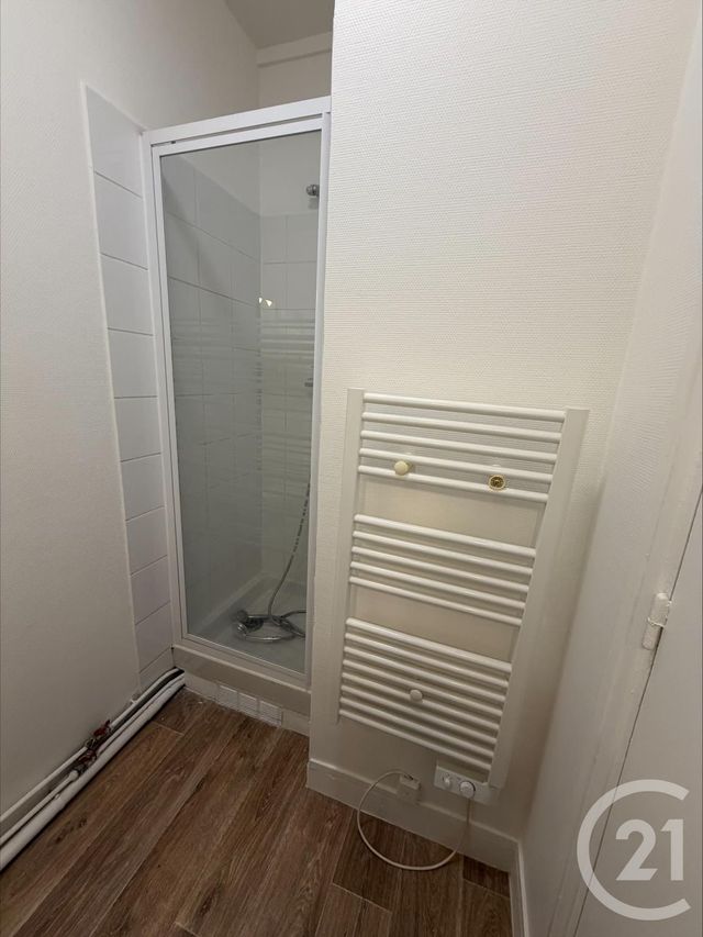 Appartement F1 &agrave; louer - 1 pi&egrave;ce - 27,80 m2 - Gennevilliers - 92 - ILE-DE-FRANCE