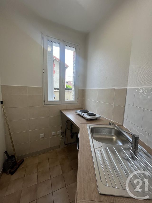 Appartement F1 &agrave; louer - 1 pi&egrave;ce - 19,95 m2 - Gennevilliers - 92 - ILE-DE-FRANCE