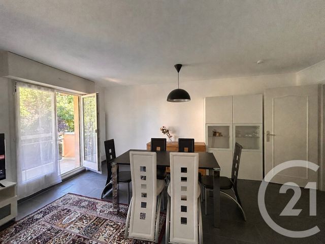 Appartement F3 &agrave; louer - 3 pi&egrave;ces - 74,78 m2 - Strasbourg - 67 - ALSACE