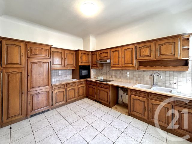 Appartement F4 &agrave; louer - 4 pi&egrave;ces - 137,30 m2 - Strasbourg - 67 - ALSACE