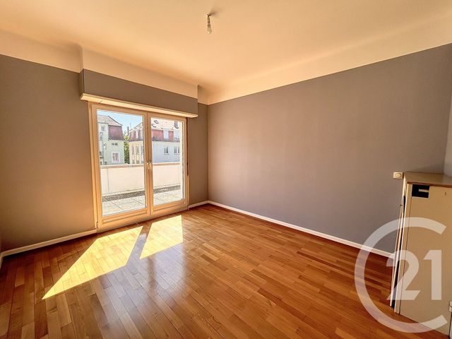 Appartement F4 &agrave; louer - 4 pi&egrave;ces - 137,30 m2 - Strasbourg - 67 - ALSACE