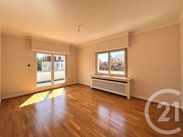 Appartement F4 &agrave; louer - 4 pi&egrave;ces - 137,30 m2 - Strasbourg - 67 - ALSACE