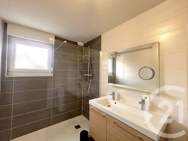 Appartement F4 &agrave; louer - 4 pi&egrave;ces - 81,88 m2 - Strasbourg - 67 - ALSACE