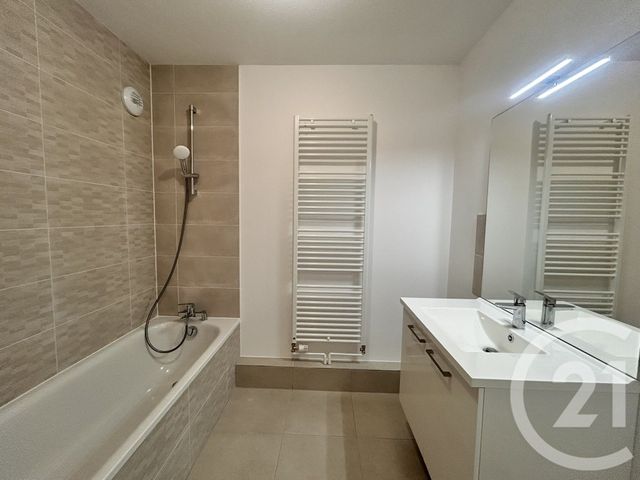 Appartement F4 &agrave; louer - 4 pi&egrave;ces - 101,20 m2 - Mittelhausbergen - 67 - ALSACE