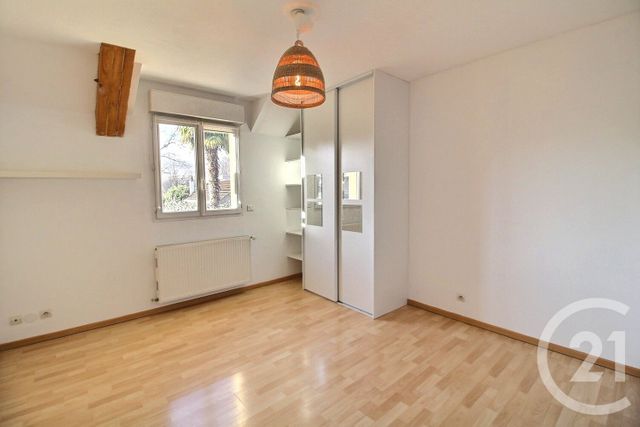 Maison &agrave; louer - 7 pi&egrave;ces - 96,85 m2 - Chennevieres Sur Marne - 94 - ILE-DE-FRANCE