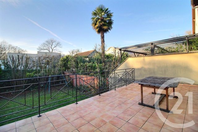 Maison &agrave; louer - 7 pi&egrave;ces - 96,85 m2 - Chennevieres Sur Marne - 94 - ILE-DE-FRANCE