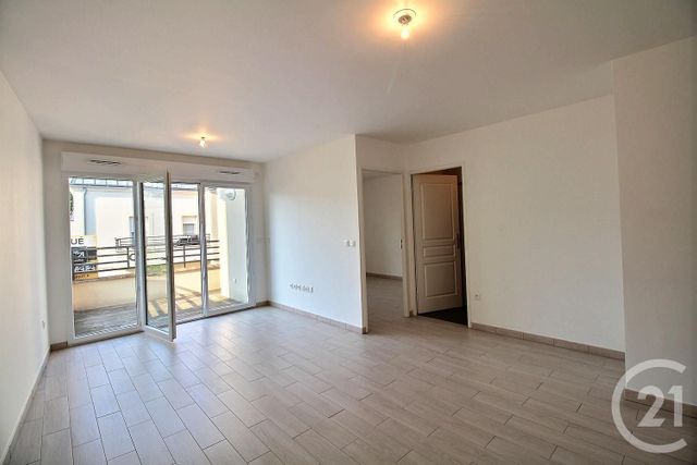 Appartement F2 &agrave; louer - 2 pi&egrave;ces - 49,70 m2 - Le Plessis Trevise - 94 - ILE-DE-FRANCE