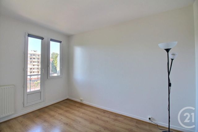 Appartement F3 &agrave; louer - 3 pi&egrave;ces - 52,27 m2 - St Maur Des Fosses - 94 - ILE-DE-FRANCE