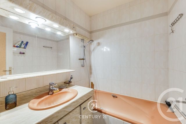 Appartement &agrave; vendre - 3 pi&egrave;ces - 73,70 m2 - Chatillon - 92 - ILE-DE-FRANCE