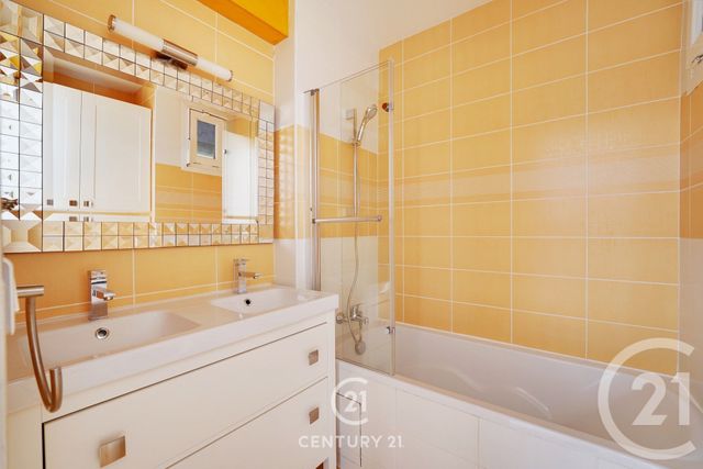 Appartement T4 à vendre - 4 pièces - 84,88 m2 - Issy Les Moulineaux - 92 - ILE-DE-FRANCE