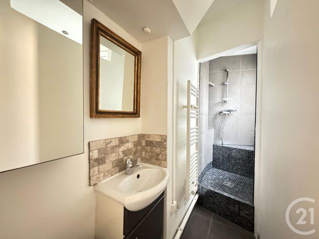 Appartement Studio &agrave; louer - 1 pi&egrave;ce - 23,80 m2 - Paris - 75018 - ILE-DE-FRANCE