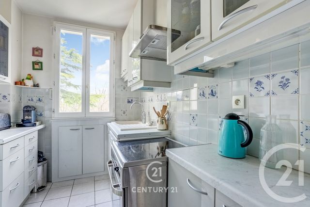 Appartement T5 &agrave; vendre - 4 pi&egrave;ces - 85,56 m2 - Paris - 75015 - ILE-DE-FRANCE