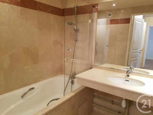 Appartement F2 &agrave; louer - 2 pi&egrave;ces - 50,01 m2 - Paris - 75015 - ILE-DE-FRANCE