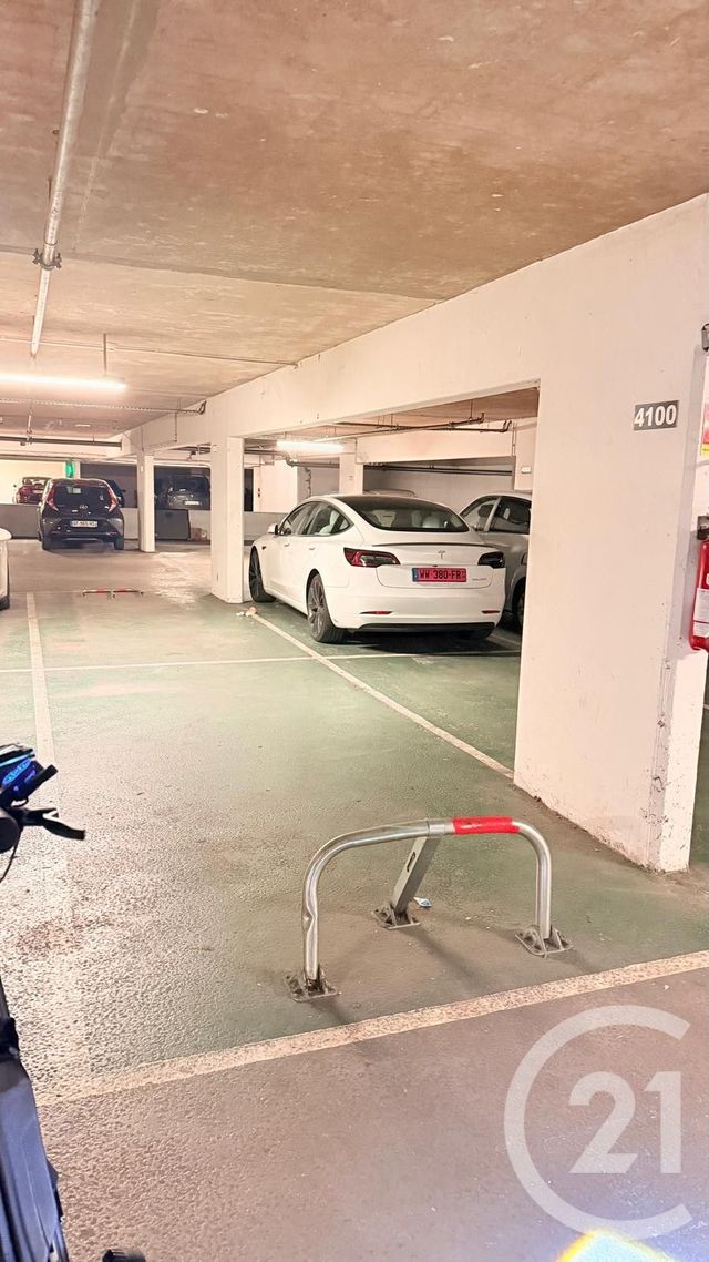 parking - ISSY LES MOULINEAUX - 92