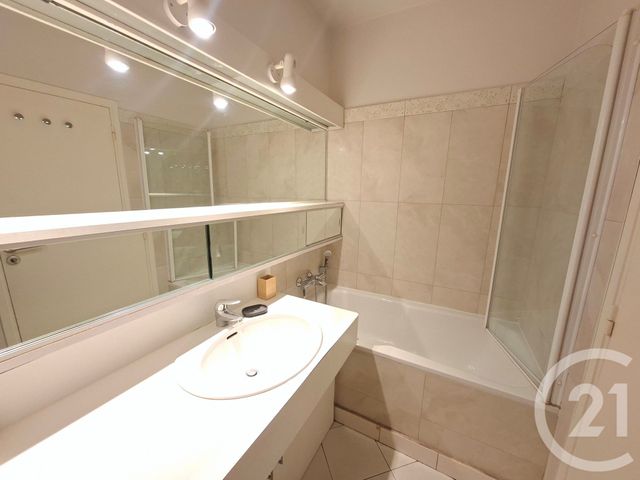 Appartement F2 &agrave; louer - 2 pi&egrave;ces - 44,22 m2 - Paris - 75015 - ILE-DE-FRANCE