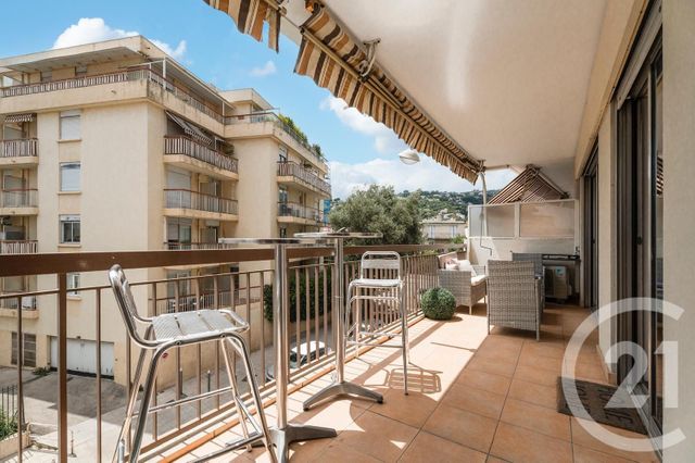 Appartement F2 à vendre - 2 pièces - 45,04 m2 - Nice - 06 - PROVENCE-ALPES-COTE-D-AZUR