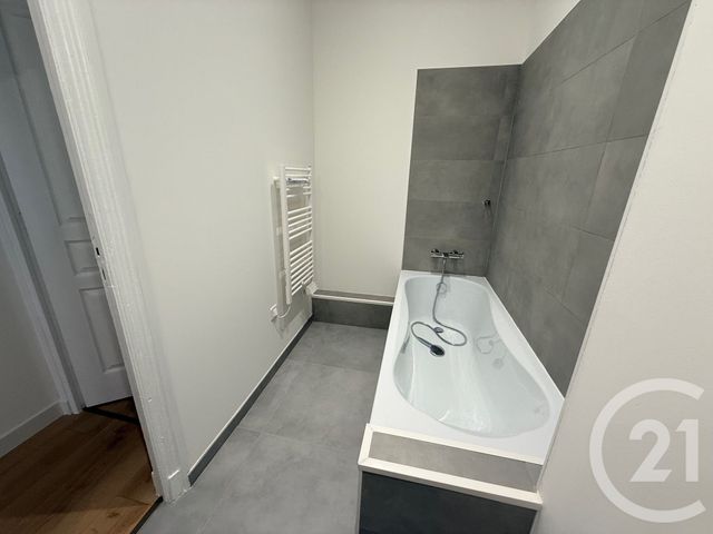 Appartement F4 à louer - 4 pièces - 70 m2 - Nice - 06 - PROVENCE-ALPES-COTE-D-AZUR