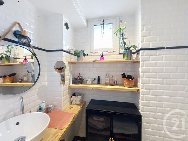 Appartement F4 &agrave; vendre - 4 pi&egrave;ces - 61,73 m2 - Nice - 06 - PROVENCE-ALPES-COTE-D-AZUR