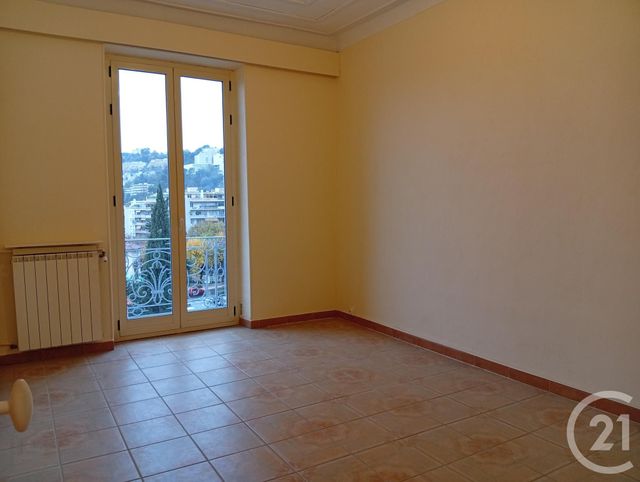 Appartement F4 à louer - 5 pièces - 88,56 m2 - Nice - 06 - PROVENCE-ALPES-COTE-D-AZUR