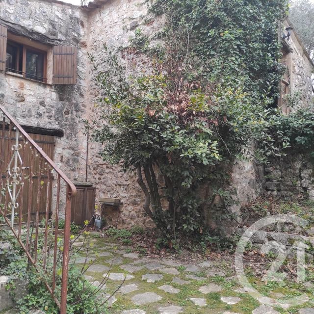 Appartement F2 &agrave; louer - 2 pi&egrave;ces - 31,11 m2 - Roquefort Les Pins - 06 - PROVENCE-ALPES-COTE-D-AZUR