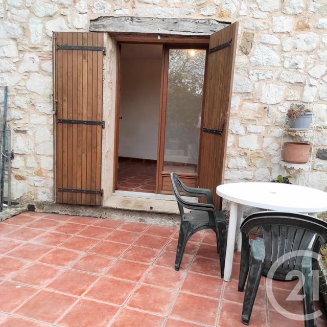 Appartement F2 &agrave; louer - 2 pi&egrave;ces - 31,11 m2 - Roquefort Les Pins - 06 - PROVENCE-ALPES-COTE-D-AZUR