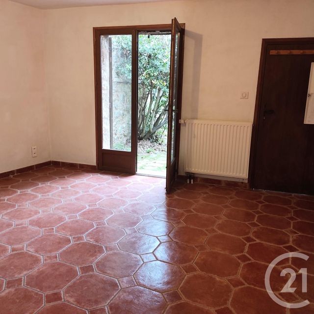 Appartement F2 &agrave; louer - 2 pi&egrave;ces - 31,11 m2 - Roquefort Les Pins - 06 - PROVENCE-ALPES-COTE-D-AZUR