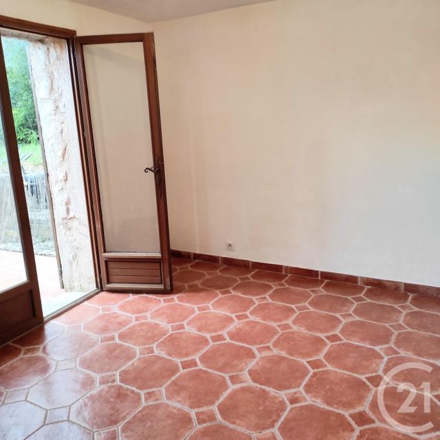 Appartement F2 &agrave; louer - 2 pi&egrave;ces - 31,11 m2 - Roquefort Les Pins - 06 - PROVENCE-ALPES-COTE-D-AZUR