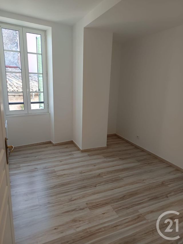 Appartement F2 &agrave; louer - 3 pi&egrave;ces - 74,10 m2 - Le Broc - 06 - PROVENCE-ALPES-COTE-D-AZUR