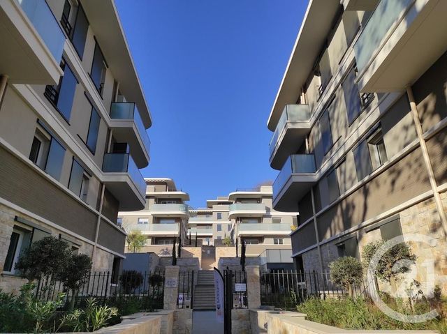 Appartement F2 &agrave; louer - 2 pi&egrave;ces - 41,63 m2 - Mougins - 06 - PROVENCE-ALPES-COTE-D-AZUR