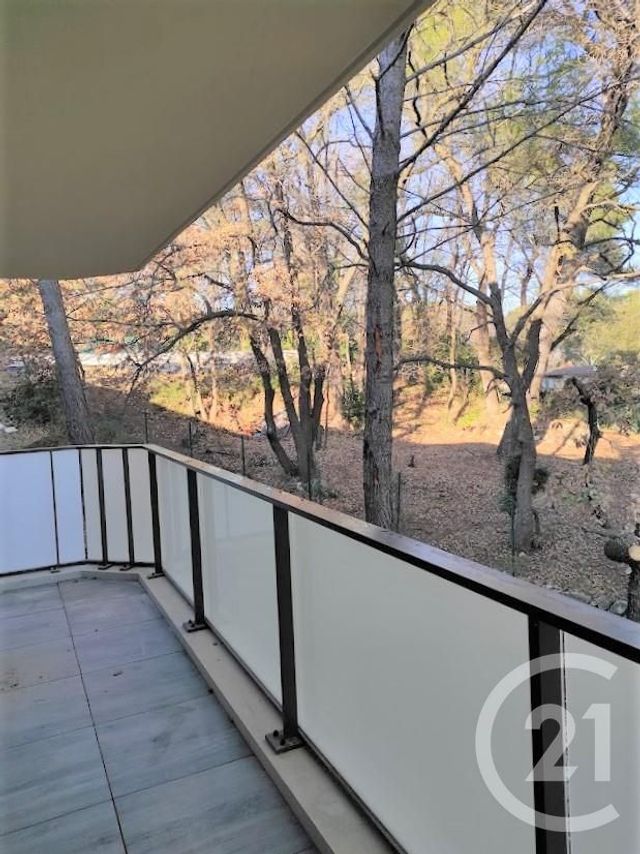 Appartement F2 &agrave; louer - 2 pi&egrave;ces - 41,63 m2 - Mougins - 06 - PROVENCE-ALPES-COTE-D-AZUR